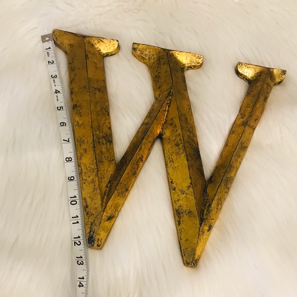 Letter “W” wooden monogram - Picture 3 of 10